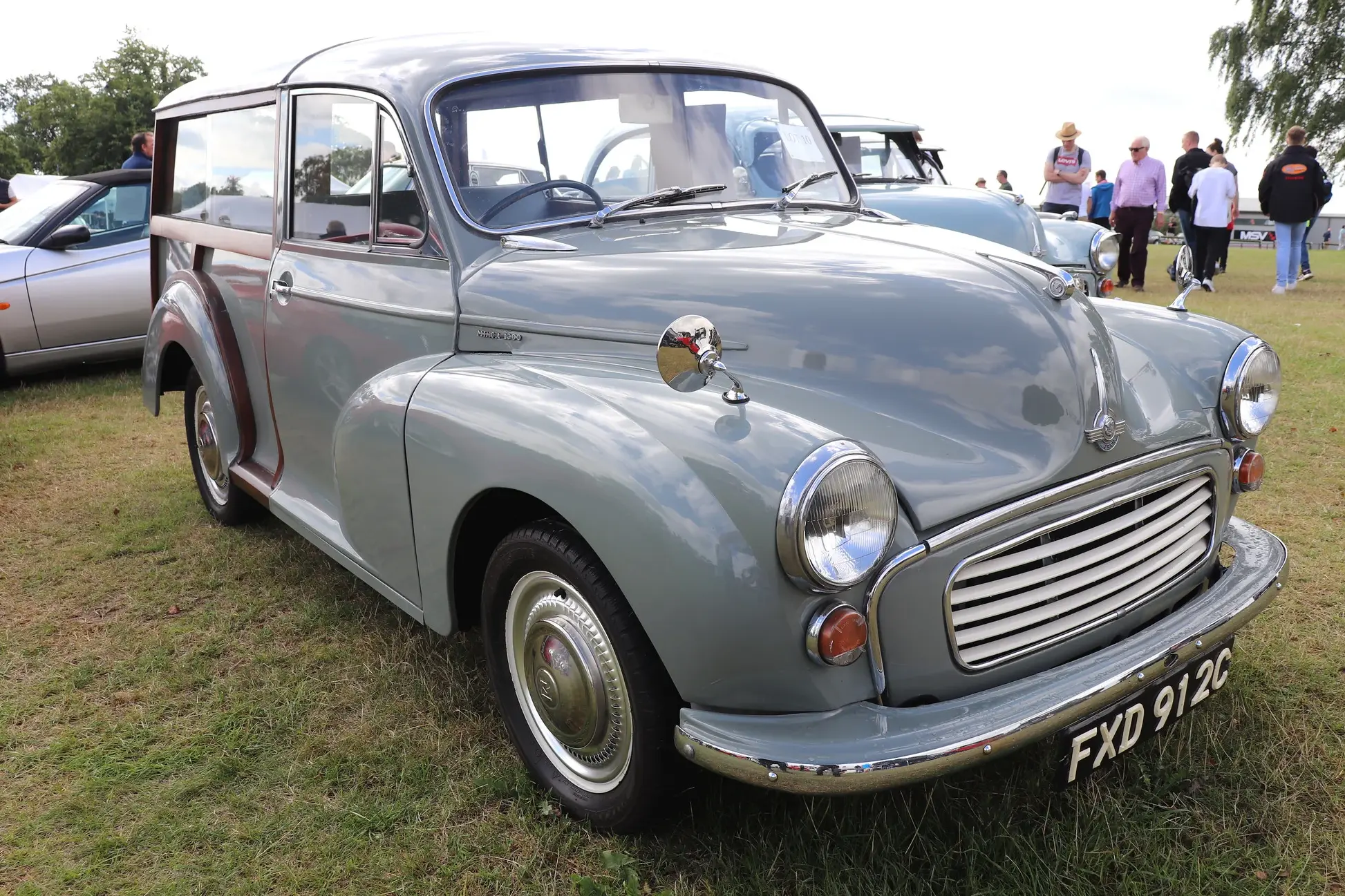 Your First Lease Vs Buy Comparison Guide - Article image